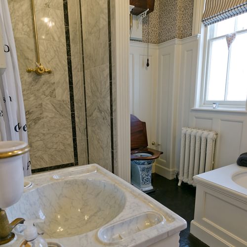 Bay House Beaumaris Anglesey bathroom 3 1920x1080