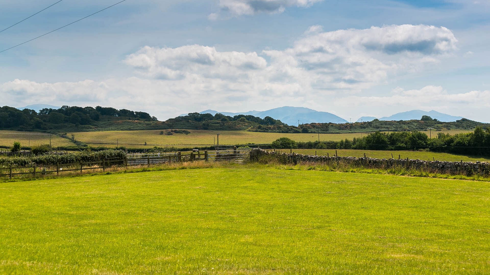 Beudy Odyn Pentraeth Anglesey rural view 8 1920x1080