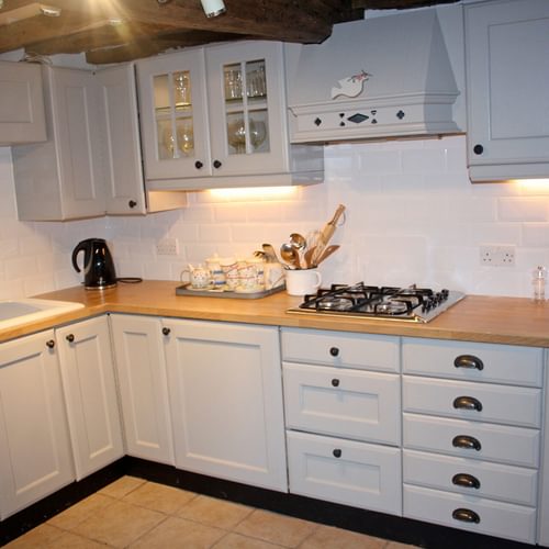 Beau Cottage Beaumaris Kitchen 1920x1080