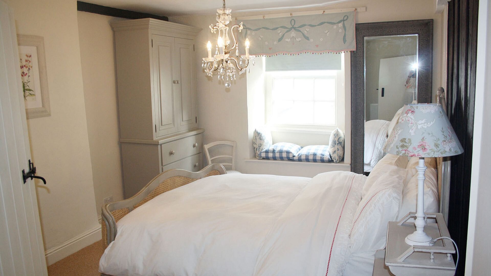 Beau Cottage Beaumaris Main Bedroom 2 1920x1080