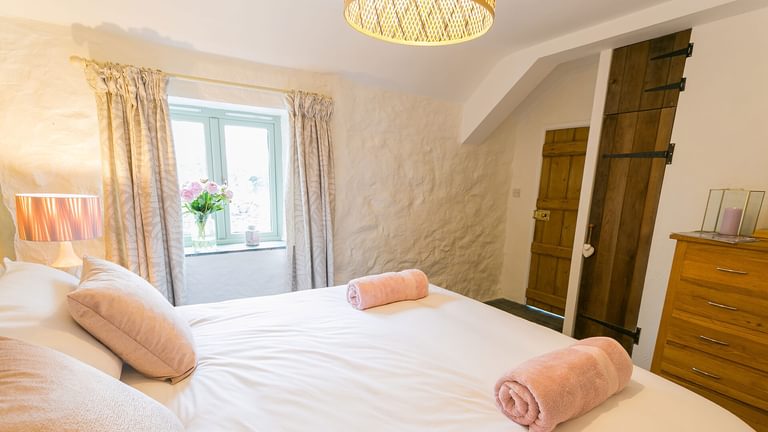 Bryn Eithin Bodorgan Anglesey bedroom 3 1920x1080