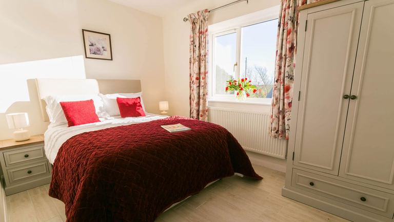 Bron Heulog Llanerchymedd Anglesey bedroom 2 1920x1080