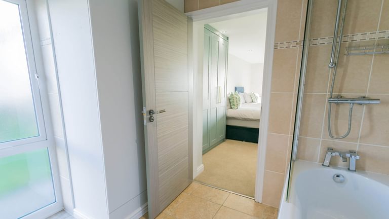 Garreg Hen Trearddur Bay Anglesey bathroom bedroom 1920x1080