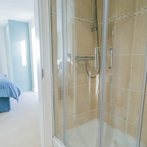 Garreg Hen Trearddur Bay Anglesey bathroom bedroom 2 1920x1080
