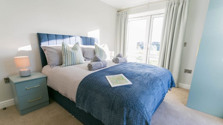 Garreg Hen Trearddur Bay Anglesey bedroom 1920x1080