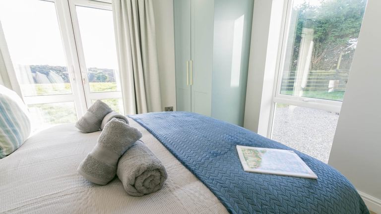 Garreg Hen Trearddur Bay Anglesey bedroom 2 1920x1080