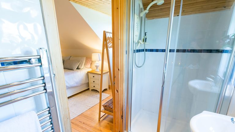 Glan Gors Felin Church Bay Anglesey super king bedroom ensuite 1920x1080