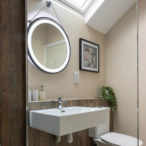 Glandwr Rhosneigr Anglesey bathroom 9 1920x1080