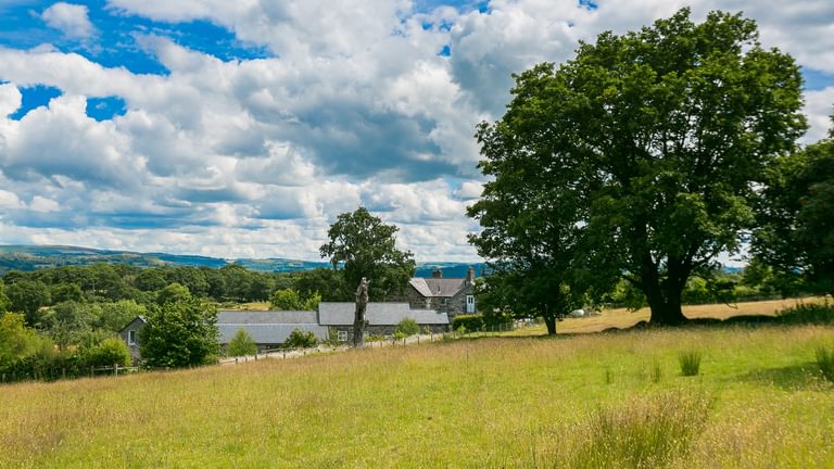 Granary Llwyn Y Gwaew Llanbedr Y Cennin Conwy Gwynedd LL328 UT across 1920x1080