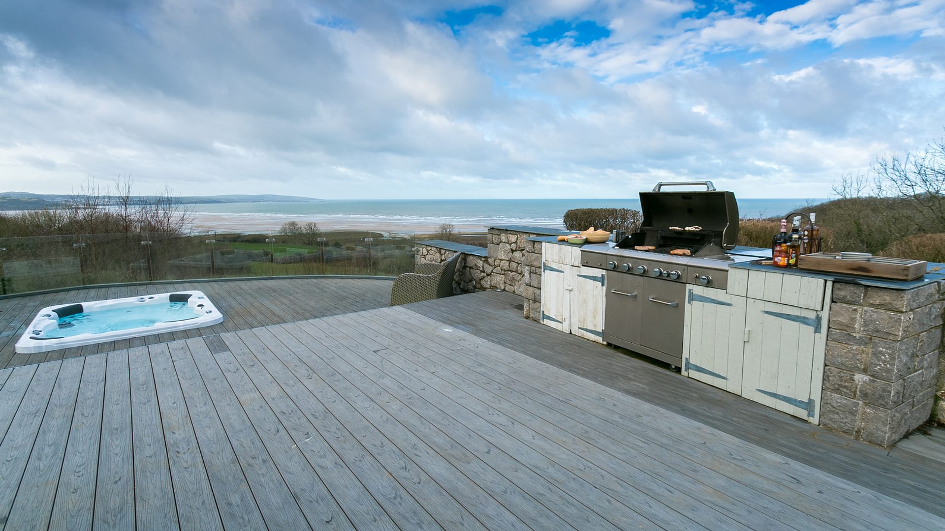 Gwynaeth Gwyn Llanddona Anglesey main front seating hot tub 1920x1080