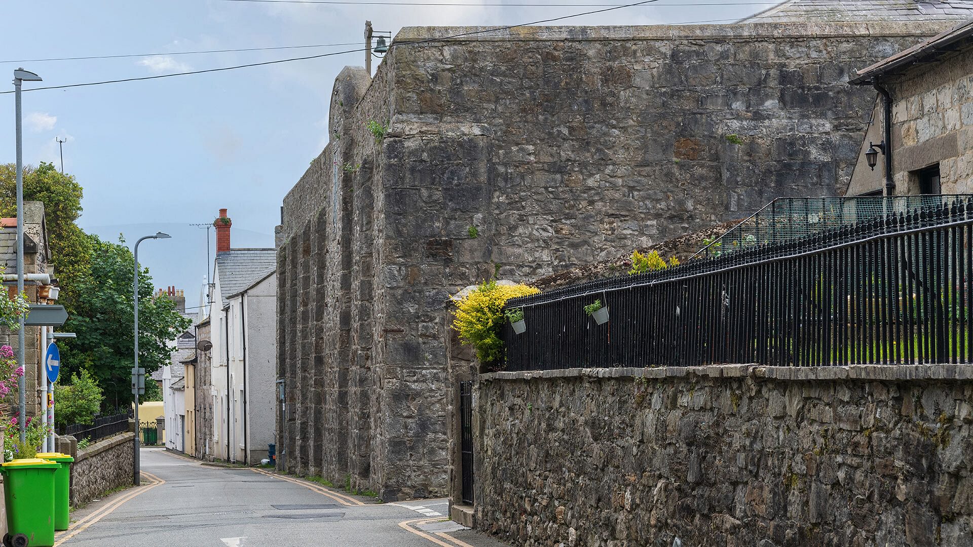 Gwyndy Beaumaris Anglesey gaol street 1920x1080