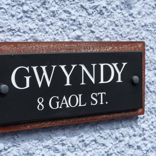 Gwyndy Beaumaris Anglesey house sign 2 1920x1080