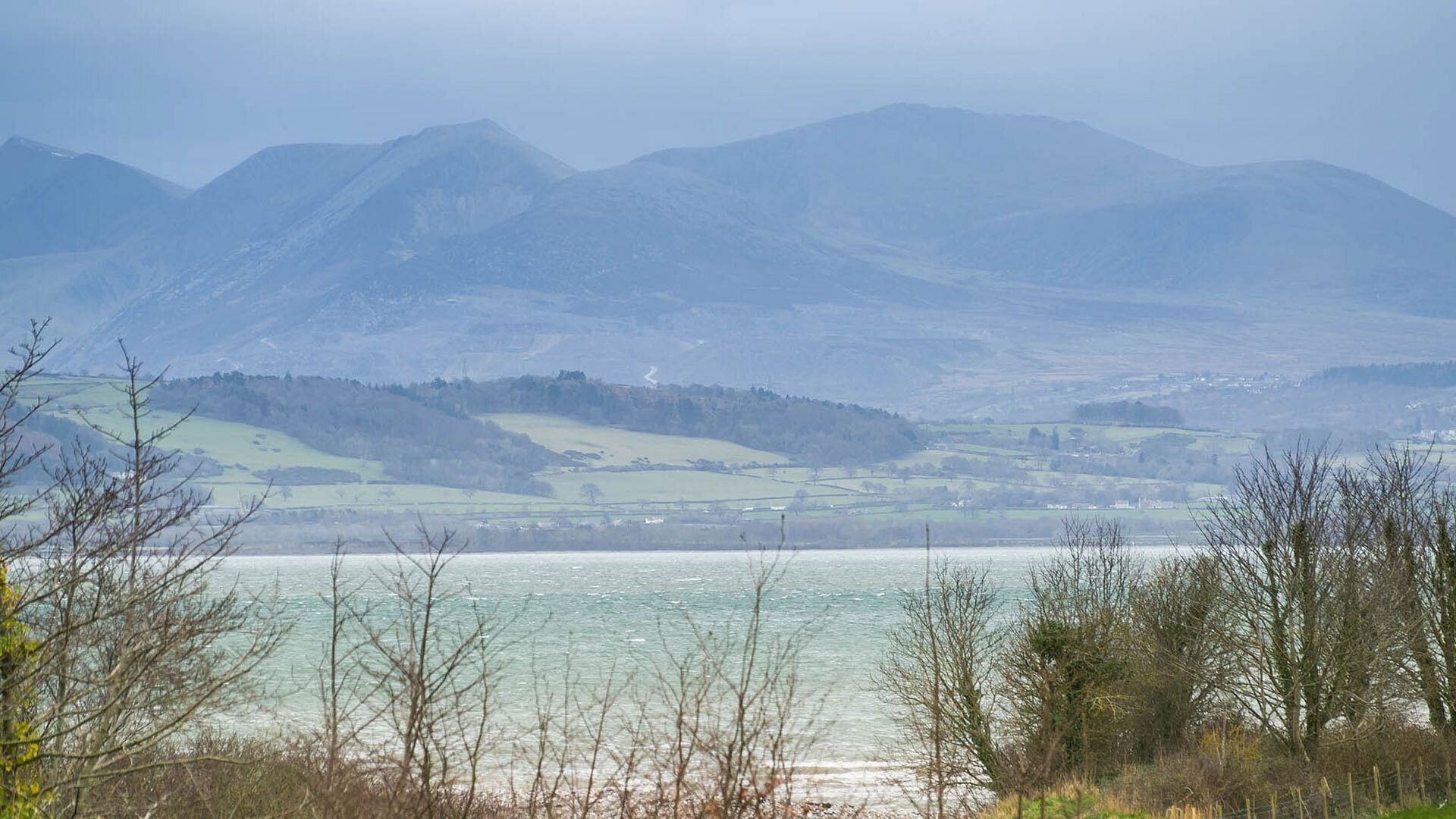 Gwel Y Fenai Penmon Anglesey menai strait carneddau 1920x1080