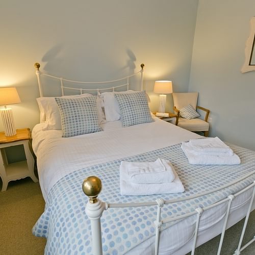 Double room Afon Menai Brynscincyn Anglesey LL65 6 NX Boltholes and Hideaways