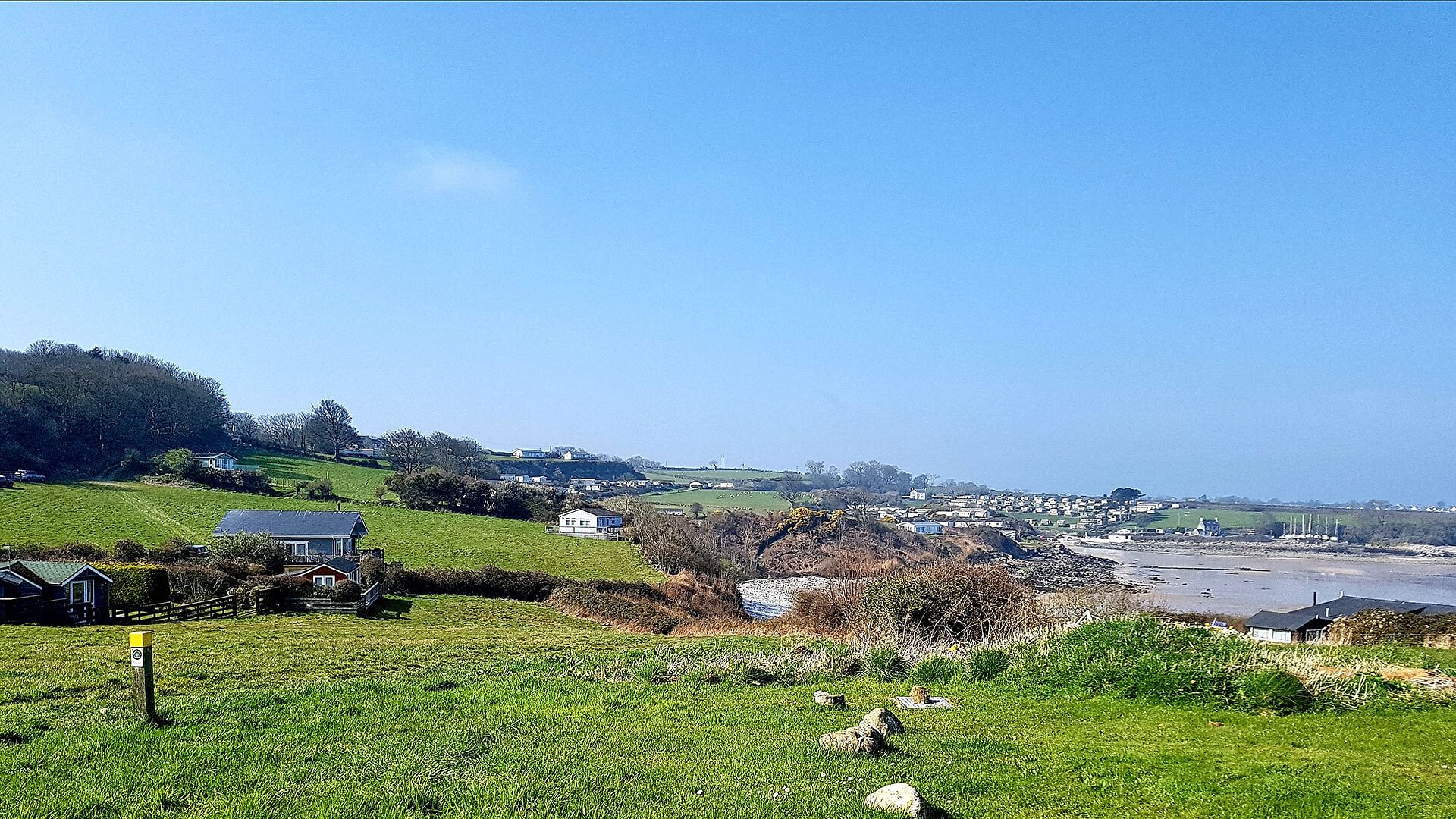 Dinas Cottage Benlleach Anglesey view of traeth bychan 3 1920x1080