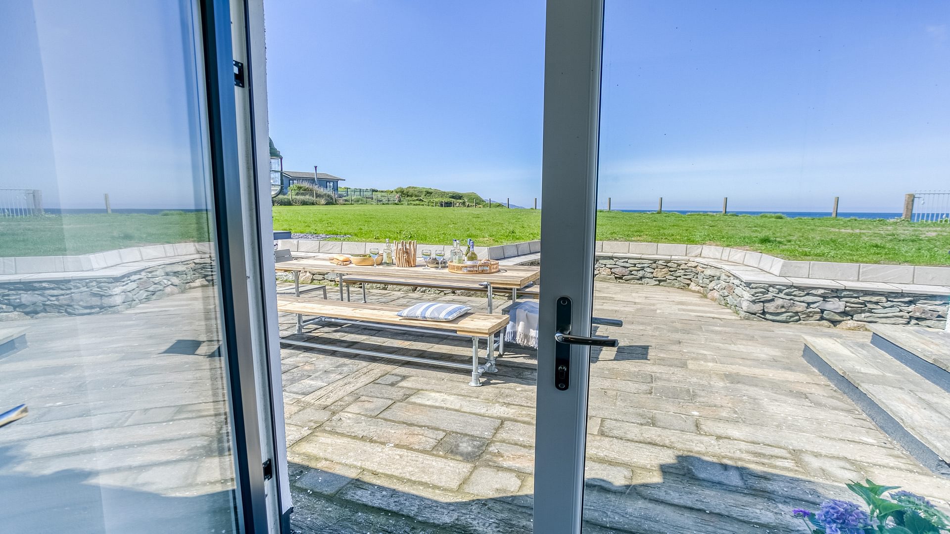 Dryll Y Gro Trefadog Llanfaethlu Anglesey LL654 PE patio doors1920x1080