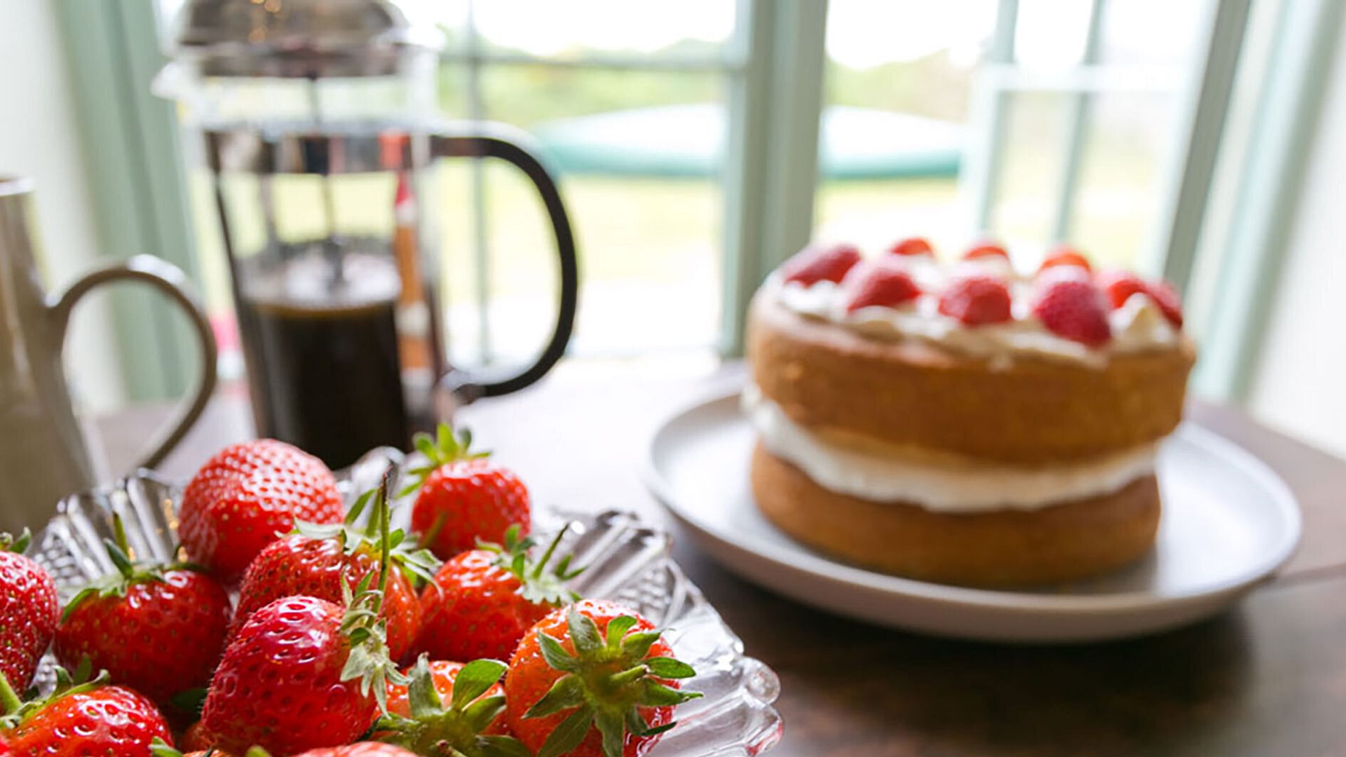 Duck House Bodorgan Anglesey strawberries cake 1920x1080