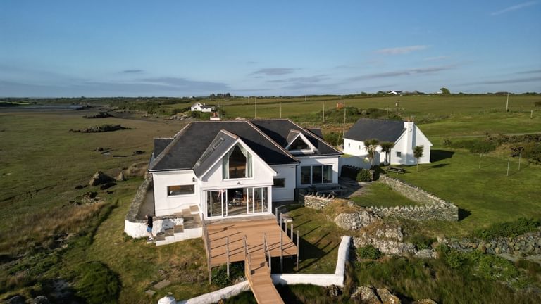 House on the beach Ty Gwyn Cymyran Anglesey LL65 3 LE drone one 1920x1080 2023 07 13 130234 nmfu