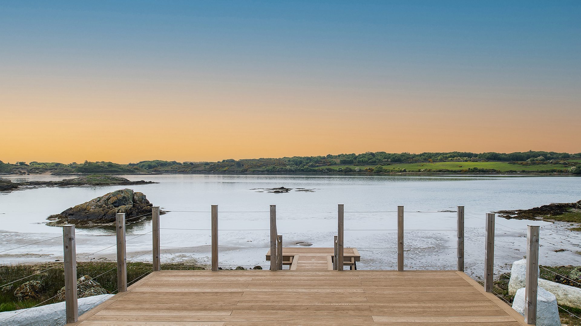 House on the beach Ty Gwyn Cymyran Anglesey LL65 3 LE jetty sunset 1920x1080