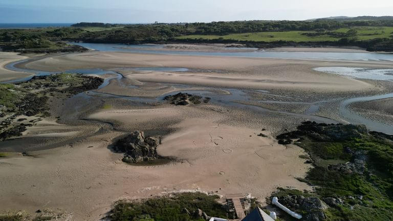 House on the beach Ty Gwyn Cymyran Anglesey LL65 3 LE sands three 1920x1080