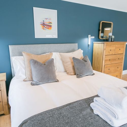 Hen Cymyran Valley Anglesey blue bedroom 1920x1080