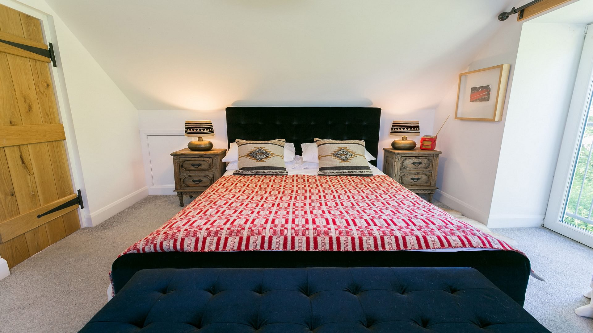 Hen Felin Rhoshirwaun Abersoch Gwynedd LL538 HS Bedroom coral front 1920x1080