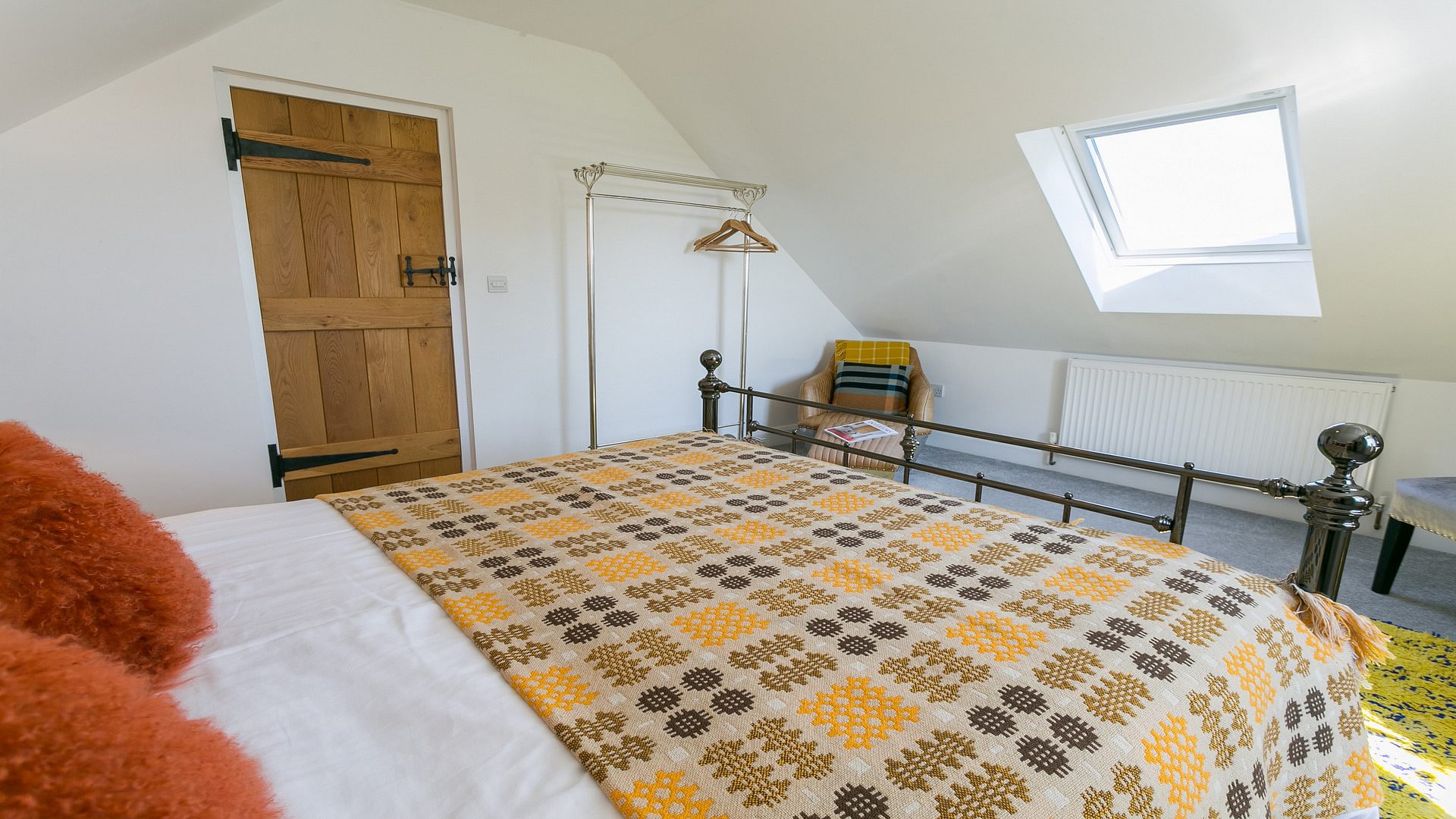 Hen Felin Rhoshirwaun Abersoch Gwynedd LL538 HS Bedroom yellow skylight 1920x1080