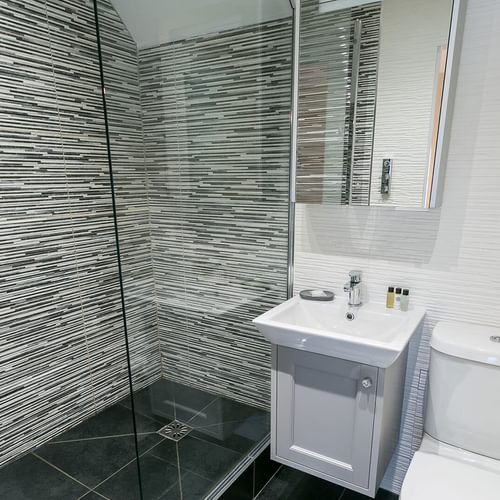 Hideaway Beaumaris Anglesey bathroom 6 1920x1080