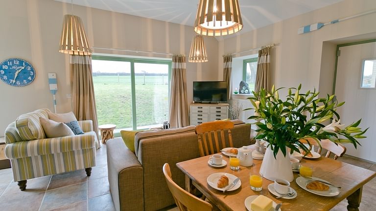 Living areas Afon Menai Brynscincyn Anglesey LL65 6 NX Boltholes and Hideaways