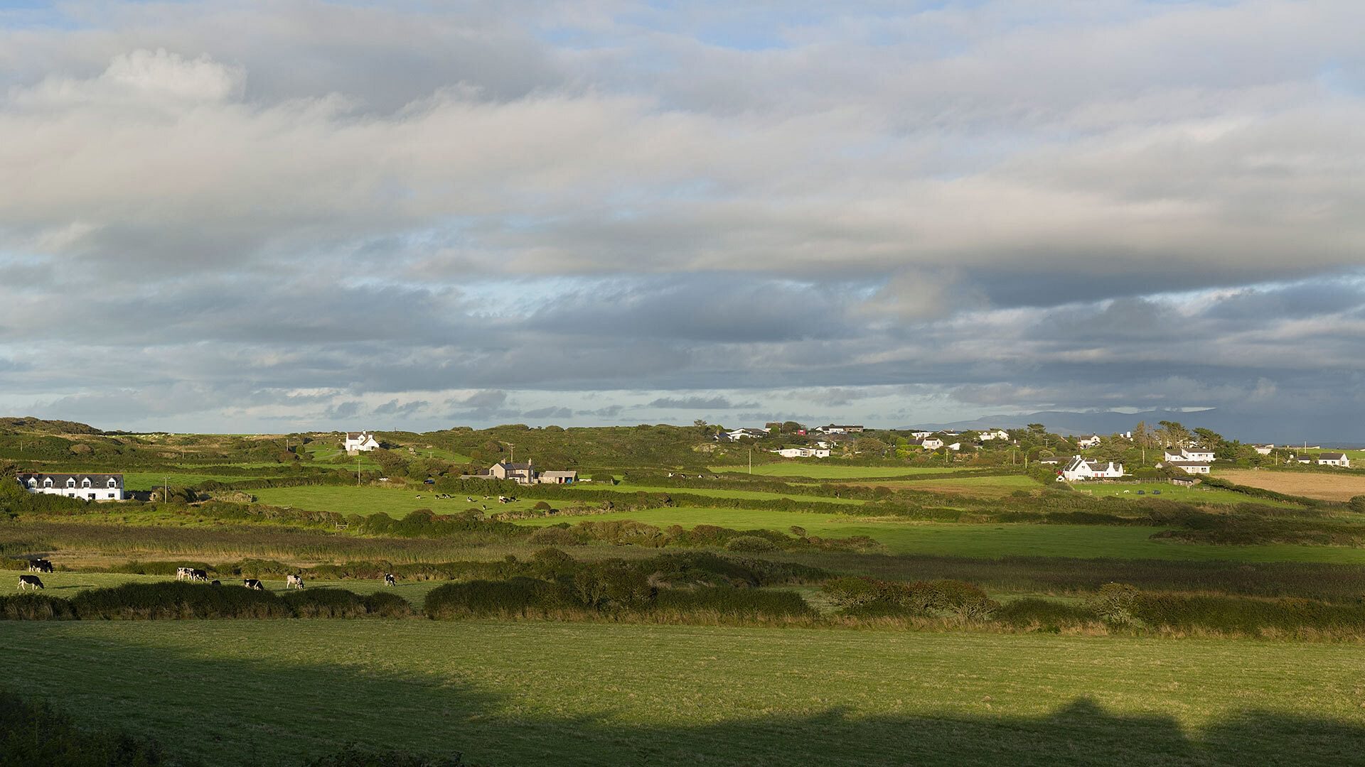 Llain y Brenin Rhoscolyn Anglesey view from house 3 1920x1080