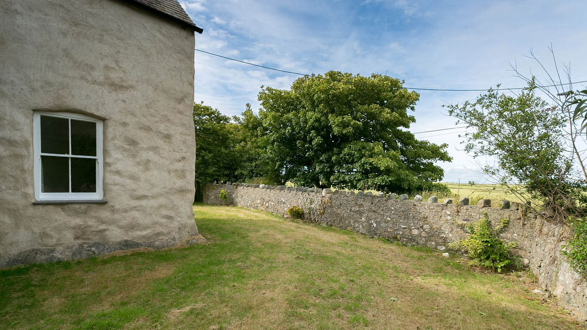 Llangwyfan Isaf Bodorgan Anglesey garden 2 1920x1080