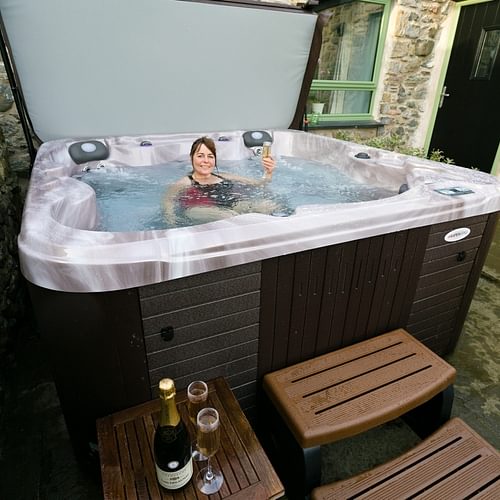 Luxury hot tub Afon Menai Brynscincyn Anglesey LL65 6 NX Boltholes and Hideaways
