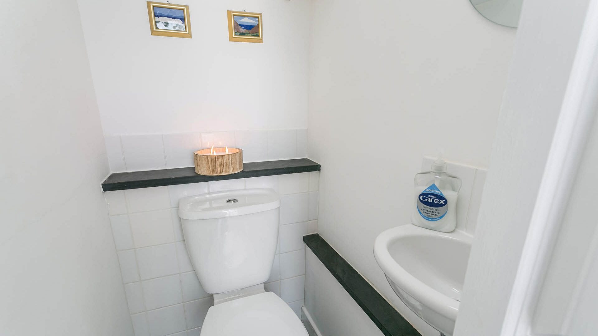 Mornant Trearddur Bay Anglesey bathroom 2 1920x1080