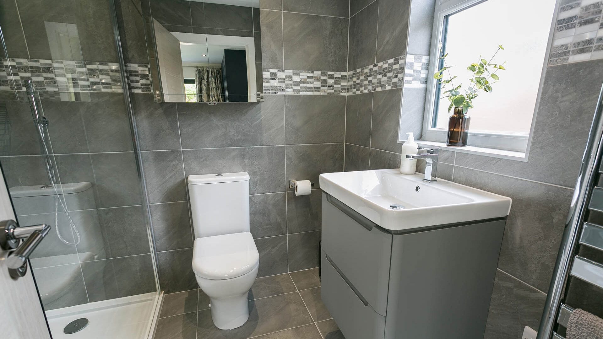 Madrona Valley Anglesey double bedroom ensuite 7 1920x1080