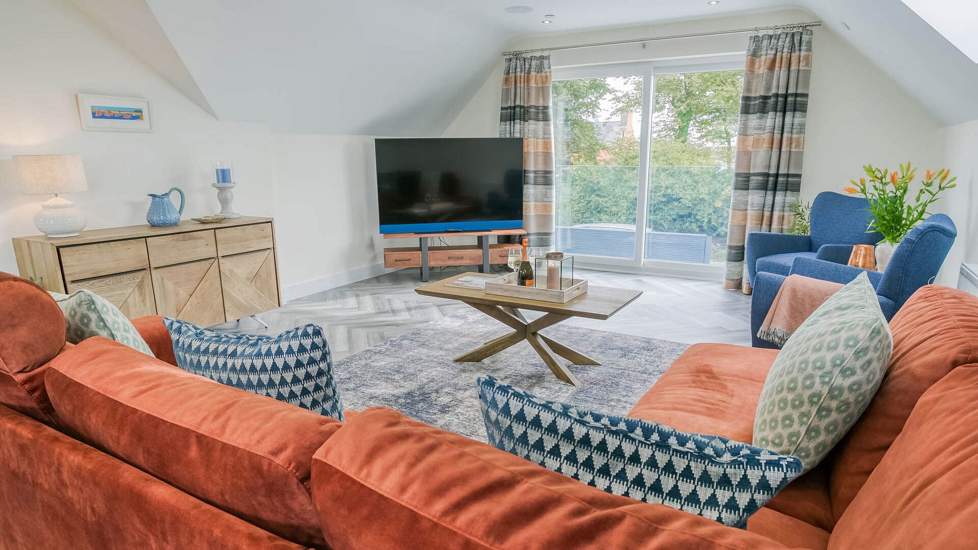 Madrona Valley Anglesey upstairs living area 7 1920x1080