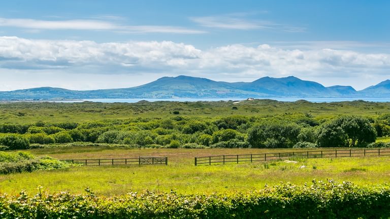 Maes Y Ceirchdir Newborough Anglesey LL616 SG strait 1920x1080