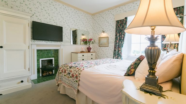 Mynydd Ednyfed Country House Caernarfon Road Criccieth LL520 PH bedroom two 1920x1080