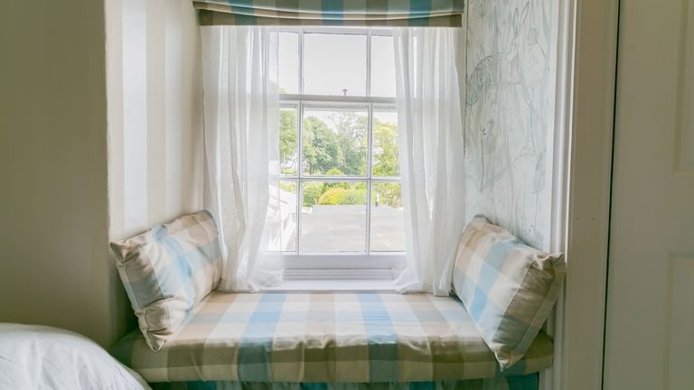 Mynydd Ednyfed Country House Caernarfon Road Criccieth LL520 PH bedroom window 1920x1080