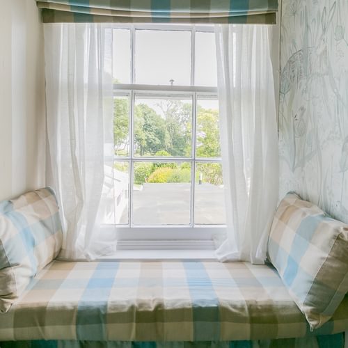 Mynydd Ednyfed Country House Caernarfon Road Criccieth LL520 PH bedroom window 1920x1080