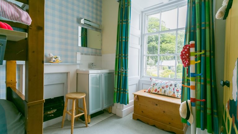 Mynydd Ednyfed Country House Caernarfon Road Criccieth LL520 PH bedroom children 1920x1080