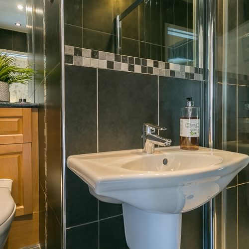 Mynydd Ednyfed Country House Caernarfon Road Criccieth LL520 PH twin ensuite 1920x1080