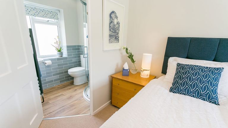 Noddfa Menai Bridge Anglesey bedroom to ensuite shower room 1920x1080