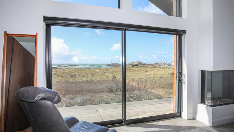 Sandown House Trearddur Bay Anglesey king picture window 1920x1080