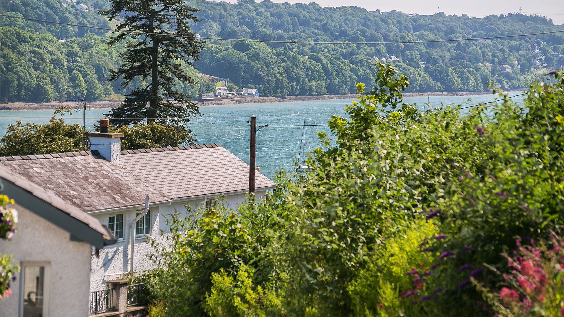 Shell Cottage Menai Bridge Anglesey Menai Strait at end of road 1920x1080