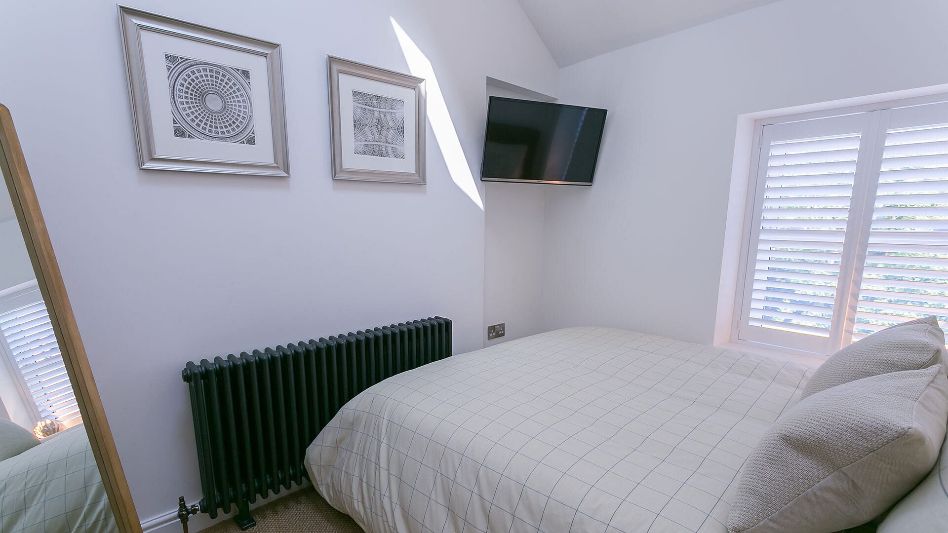 Shell Cottage Menai Bridge Anglesey main bedroom 1920x1080