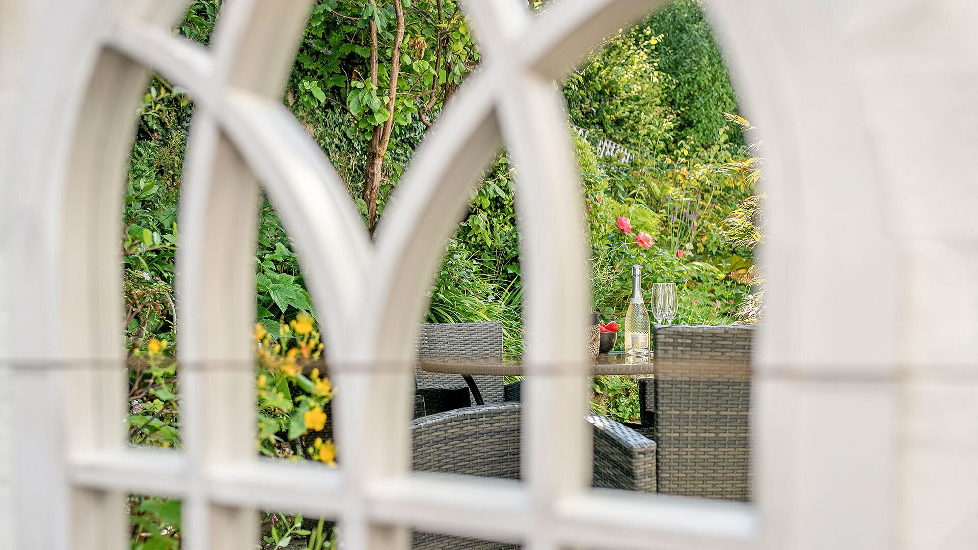 Steeple Cottage Beaumaris Anglesey window view 1920x1080