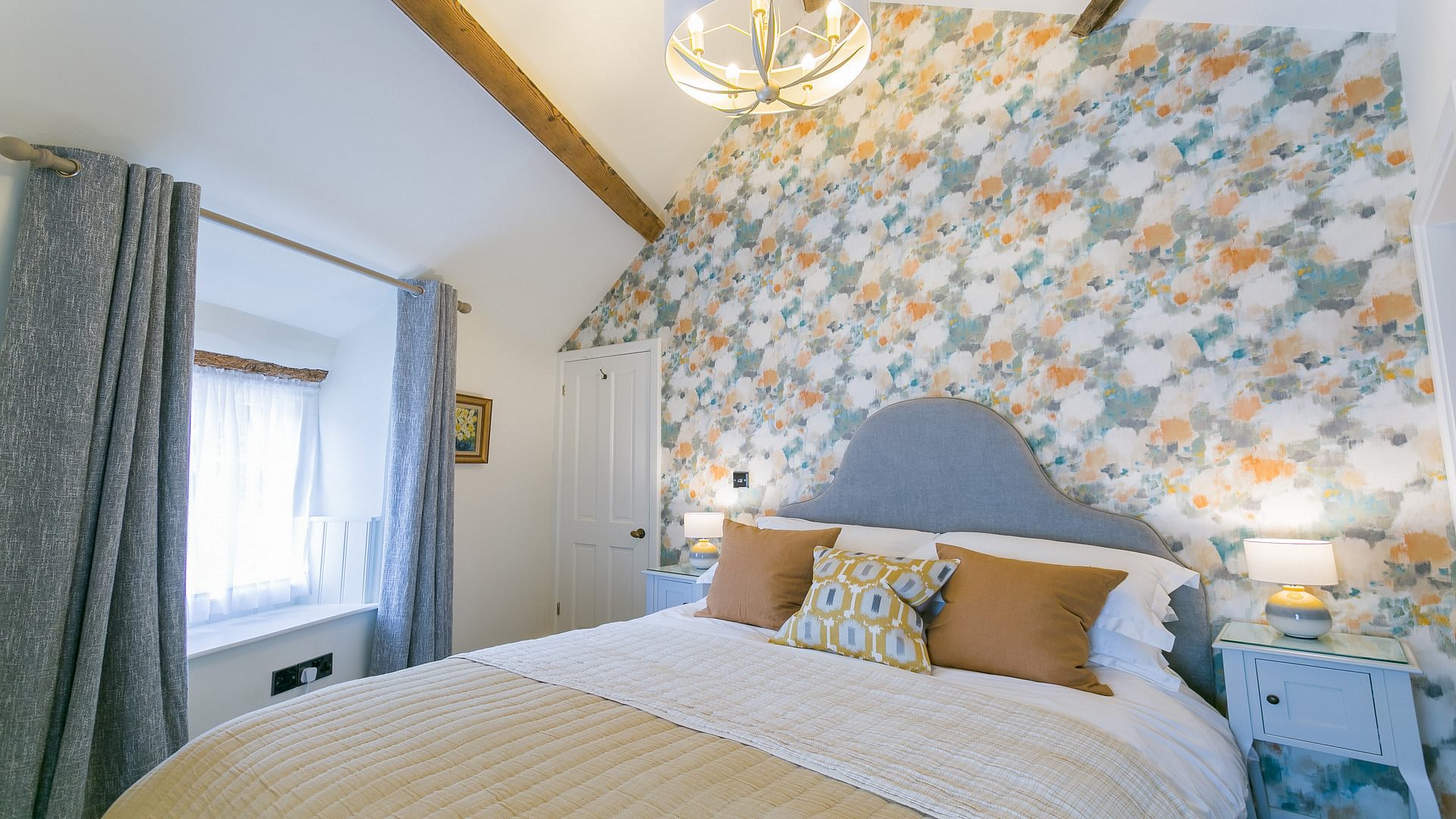 Porth Hir Townsend Beaumaris Anglesey LL588 BH grey bedroom wallpaper 1920x1080 Copy 2