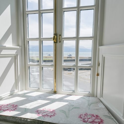 Porth Hir Townsend Beaumaris Anglesey LL588 BH twin bedroome windowr 1920x1080