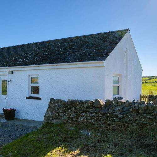 Pandy Cottage Aberffraw outside 1920x1080