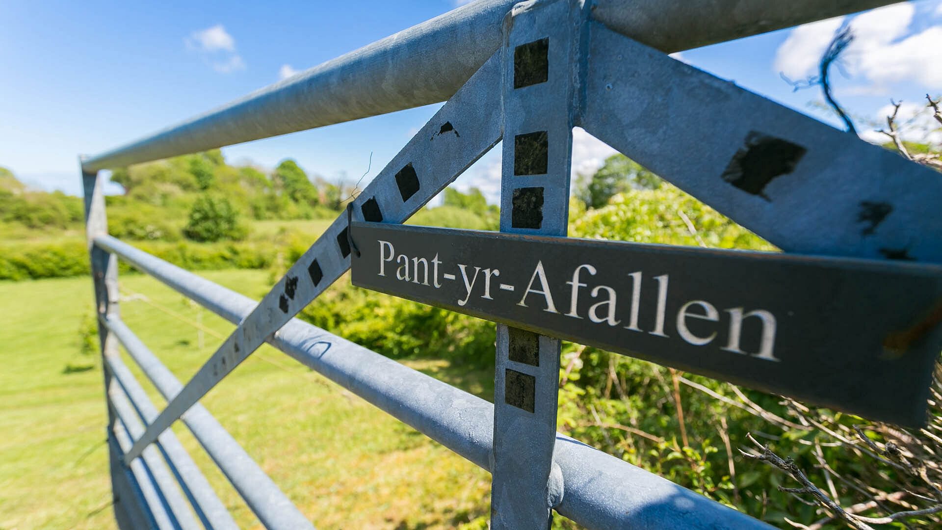 Pant Y Afallen Benllech Anglesey country gate 1920x1080